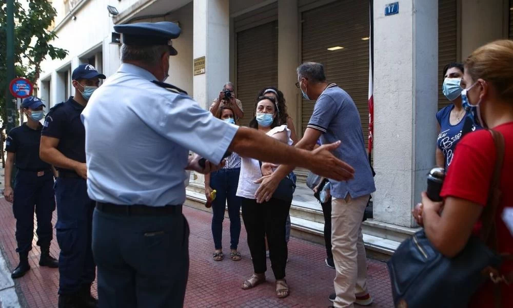 Νέος γύρος επεισοδίων έξω από το υπουργείο Υγείας